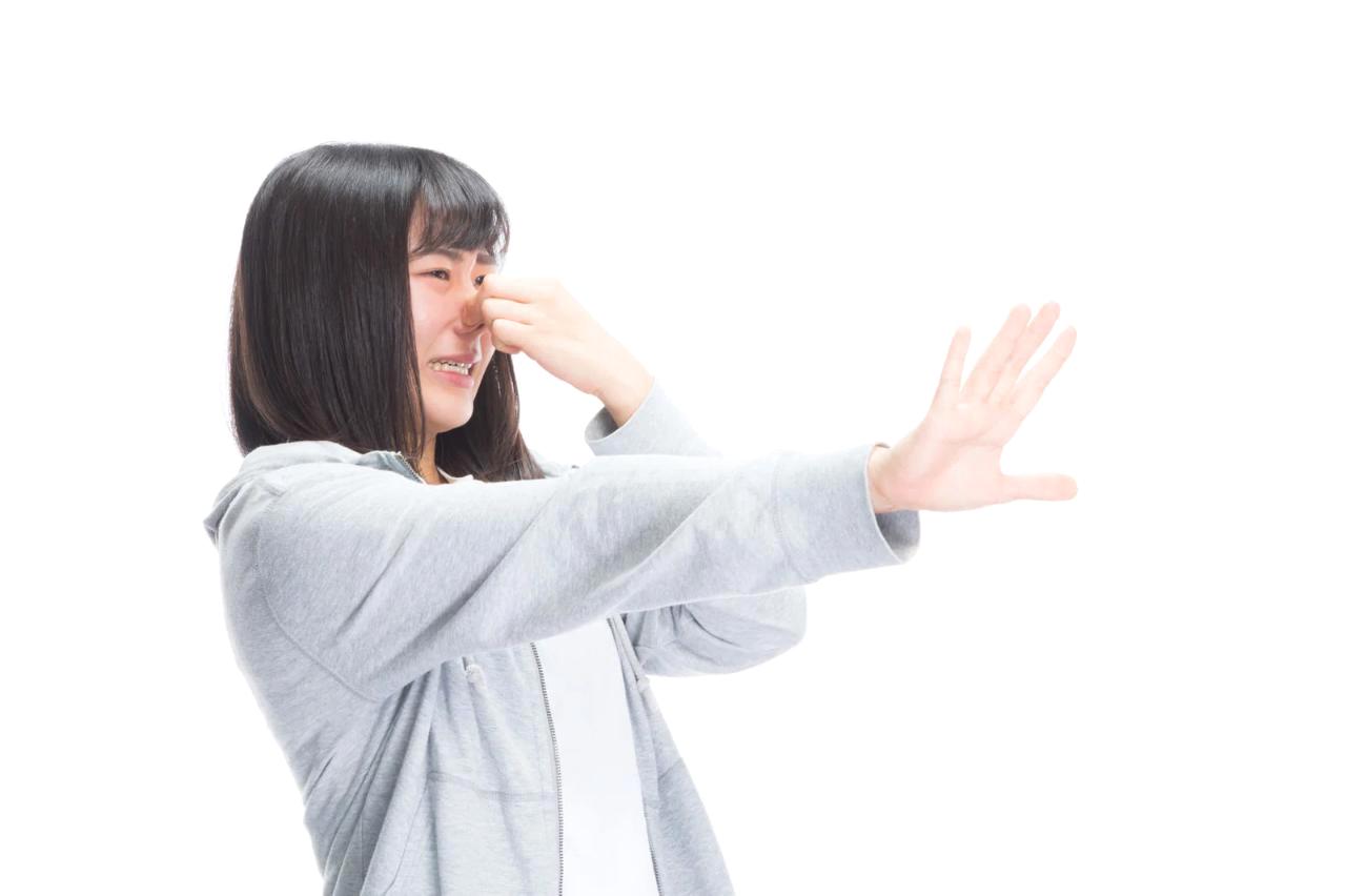 親しみと下心の違いを比較するチャートイラスト