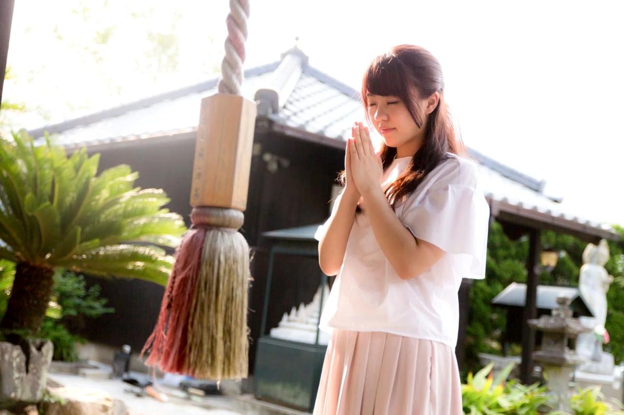 太ももへのボディタッチをきっぱり拒否する女性