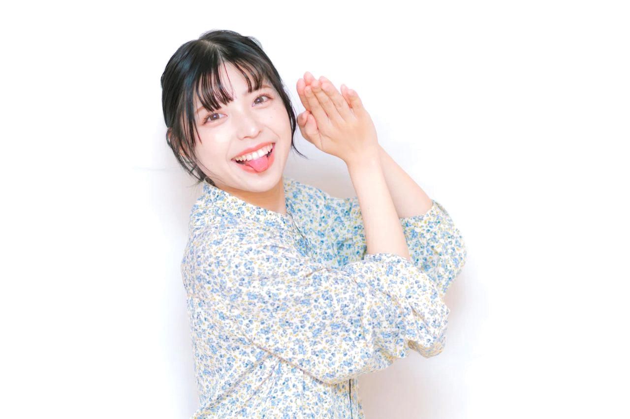 彼氏と安全に別れる方法を考える女性
